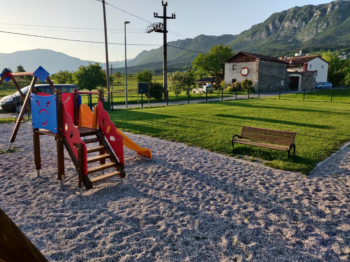 Small House In Vipava Valley Zewnętrze zdjęcie